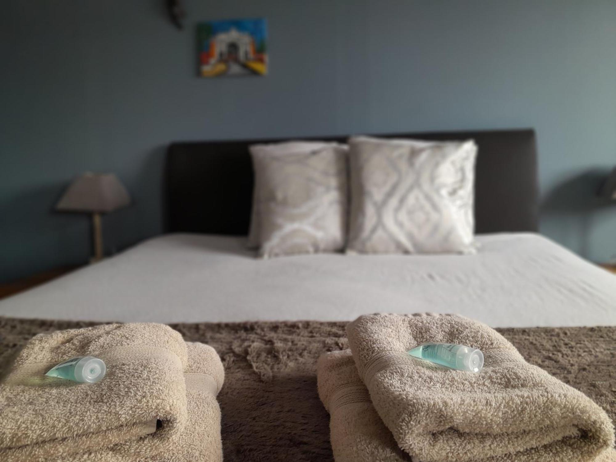 Bed and Breakfast Juliette'S Ипр Экстерьер фото