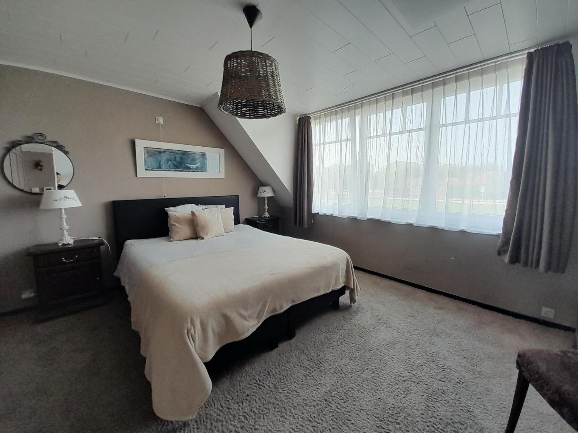 Bed and Breakfast Juliette'S Ипр Экстерьер фото